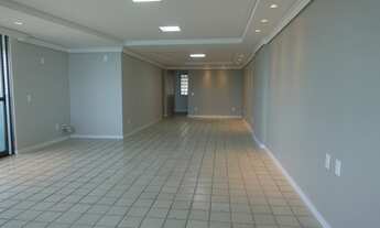 Imagem 6: Apartamento para aluguel tem 238 metros quadrados com 4 quartos