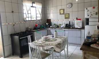 Imagem 6: Casa Comercial = Residencial Com Ótima Localização em Quintino Facci I