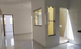 Imagem 2: Casa 2 quartos com Quintal no Fundo