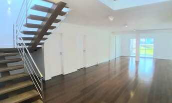 Imagem 4: Casa de condomínio para aluguel tem 500 metros quadrados com 5 quartos