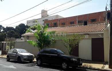 Imagem 2: Casa padrão Casa com 3 dormitórios