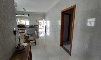 Imagem 2: Casa de condomínio para aluguel possui 200 metros quadrados com 3 quartos