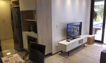 Imagem 7: Lindíssimo em Muro alto, bem ventilado, de frente para a Piscina - Oportunidade!