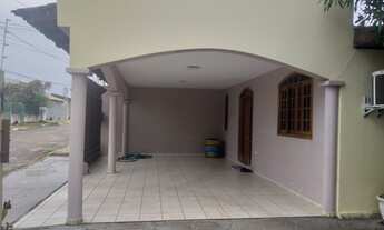 Imagem: Casa de esquina com 3 quartos, sendo 01