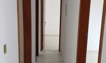 Imagem 7: Casa linear independente com amplo quintal e acabamento com pé direito alto em Rio das Ost