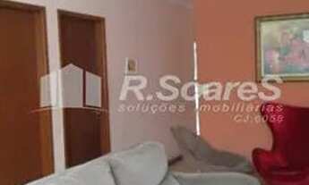 Imagem 7: CASA COM QUATRO QUARTOS , SENDO DUAS SUÍTES , NA RUA DOS LILASES - VILA VALQUEIRE