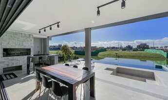 Imagem 2: Casa à Venda em Condomínio Fechado