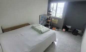 Imagem: Quarto grande com cama Queen