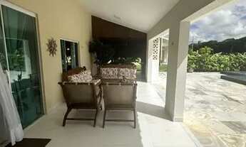 Imagem 3: Casa de condomínio para venda possui 251 metros quadrados com 4 quartos