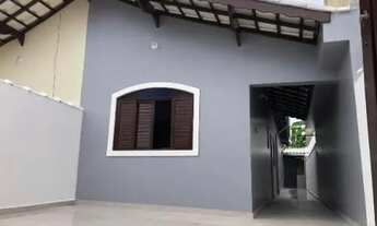 Imagem: Casa geminada na praia a venda, possui 2