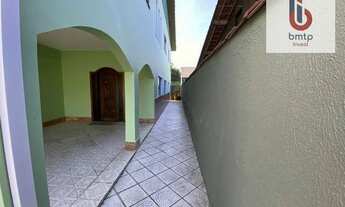 Imagem 2: Casa com 4 dormitórios, 239 m² - venda por R$ 850.000,00 ou aluguel por R$ 4.672,00/ano