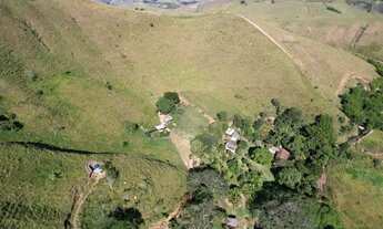 Imagem 4: Sítio com 10 alqueires mineiros e água em abundância