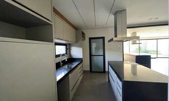 Imagem 3: Casa de Condomínio com 4 Quartos e 5 banheiros à Venda, 420 m² por R$ 3.300.000