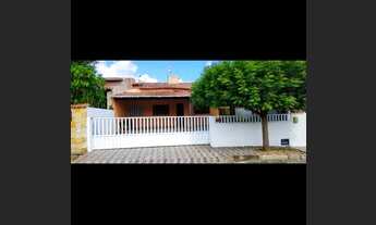 Imagem 2: Casa em condomínio fechado