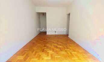 Imagem 3: Apartamento à venda na quadra da praia de Icaraí com 95 m2 e 2 quartos no melhor ponto do