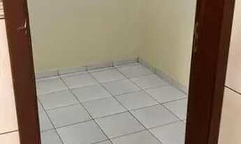 Imagem 3: Alugo casa de fundos na 20 da Guariroba