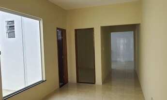 Imagem 2: Casa pronta, com 2/4, um suíte