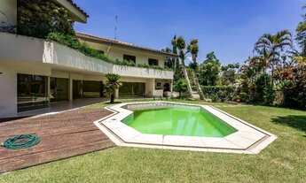 Imagem 2: Casa assobradada ao lado do Parque Alfredo Volpi e Jockey Club