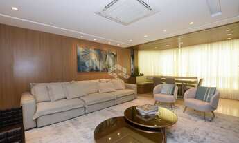 Imagem 2: Apartamento para venda tem 175 metros quadrados com 3 quartos em Coqueiros - Florianópolis