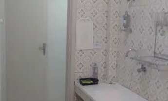 Imagem 2: CENTRO - RUA ESPÍRITO SANTO, 2 QTOS, 2 BANHS E GAR. R$ 800,00 + TAXAS