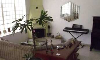 Imagem: CASA COM 4 DORMITÓRIOS À VENDA, 180 M²