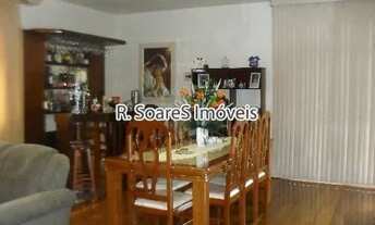 Imagem 4: COBERTURA LINEAR COM CINCO QUARTOS SENDO TRÊS SUÍTES, EM VILA VALQUEIRE, RUA DAS HORTÊNCIA