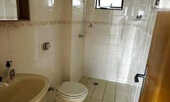 Imagem 4: Apartamento para aluguel possui 67 metros quadrados com 3 quartos em Novo Mundo - Curitiba