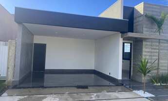 Imagem: Casa de condomínio térrea para venda tem