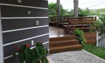 Imagem 7: Casa para aluguel possui 250 metros quadrados com 4 quartos.