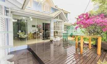 Imagem: Linda e Ampla Casa com 5 Quartos, Quintal