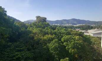 Imagem 2: Apartamento para venda possui 80 metros quadrados com 3 quartos em Anil - Rio de Janeiro