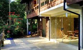 Imagem 7: Casa de três quartos Córrego Grande para aluguel anual