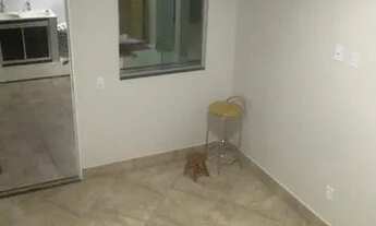 Imagem 3: Casa de fundo Casa com 1 dormitório