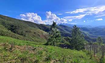 Imagem 4: Terreno ensolarado de 3.500m² com vista cinematográfica