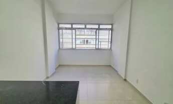 Imagem 3: Conjugado para venda tem 26 metros quadrados em Copacabana - Rio de Janeiro - RJ