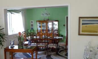 Imagem 6: Ótima residência no Centro, com grande pomar, próxima a Cervejaria Bohemia