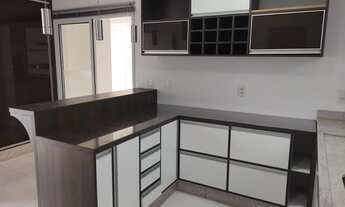 Imagem 2: Casa com 3 quartos, 309 m², à venda por R$ 1.900.000 ou aluguel por R$ 10.000/mês