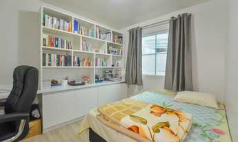 Imagem 2: SOBRADO DE FRENTE PARA A RUA, COM 03 DORMITÓRIOS NO BAIRRO CAJURU EM CURITIBA PR