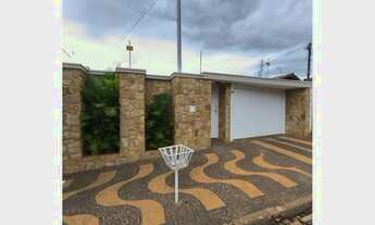 Imagem: Casa no Jd. Das Flores, 3 quartos, 1 suíte