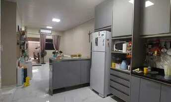 Imagem 2: Casa à venda no Parque das Nações - Flores