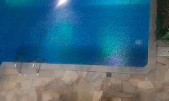 Imagem 2: Mogi das Cruzes - Sobrado em Rua Pública - Jardim Nathalie