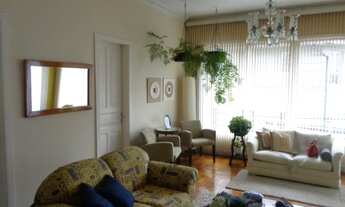 Imagem 5: Ótima residência no Centro, com grande pomar, próxima a Cervejaria Bohemia