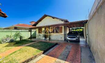 Imagem 3: Casa estilo colonial no Residencial Solarium com 3 quartos sendo 1 suíte