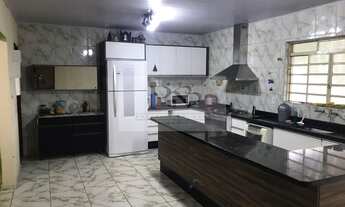 Imagem 2: Casa com Edícula em Bairro de Chácaras em Jundiaí