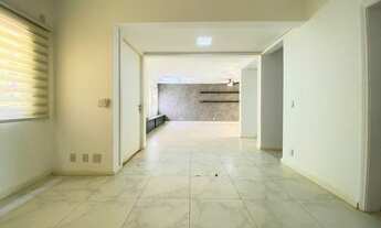 Imagem 3: Casa de condomínio sobrado para aluguel tem 380 metros quadrados com 4 quartos