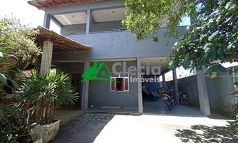 Imagem 6: Casarão com quatro quartos varandão e vista para o mar e com excelente localização