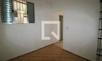 Imagem 3: Casa para Aluguel - Jardim Guarau, 1 Quarto, 26 m2