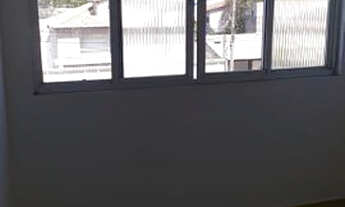 Imagem: Kitnet no Braga, em frente a Universidade