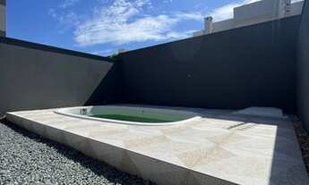 Imagem 3: Sobrado com piscina, simplesmente impecável, a 900 metros do mar