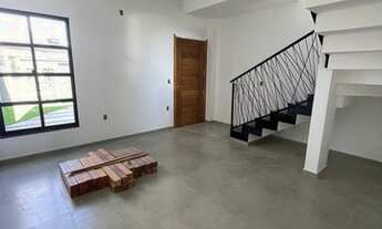 Imagem 5: Sobrado com piscina, simplesmente impecável, a 900 metros do mar